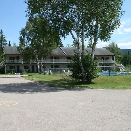 La Cuillere A Pot Otel Saint-Donat-de-Montcalm Dış mekan fotoğraf