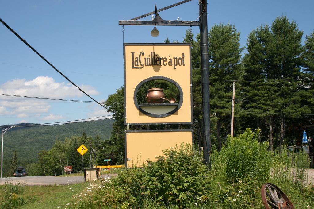 La Cuillere A Pot Otel Saint-Donat-de-Montcalm Dış mekan fotoğraf