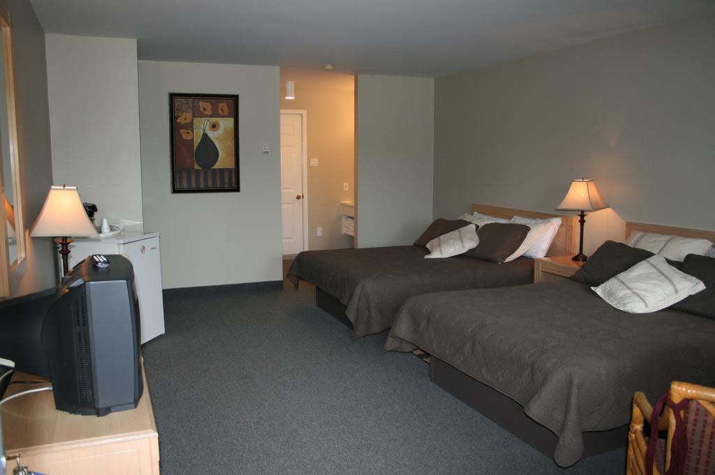 La Cuillere A Pot Otel Saint-Donat-de-Montcalm Oda fotoğraf