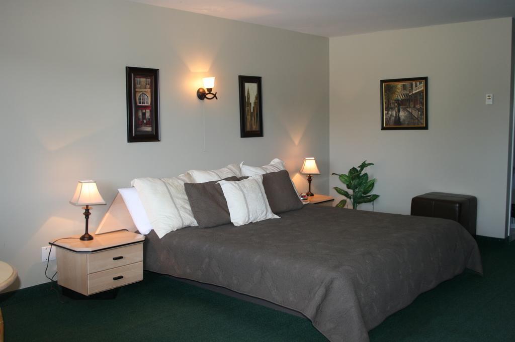 La Cuillere A Pot Otel Saint-Donat-de-Montcalm Oda fotoğraf