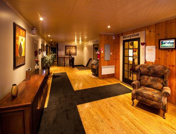 La Cuillere A Pot Otel Saint-Donat-de-Montcalm Dış mekan fotoğraf